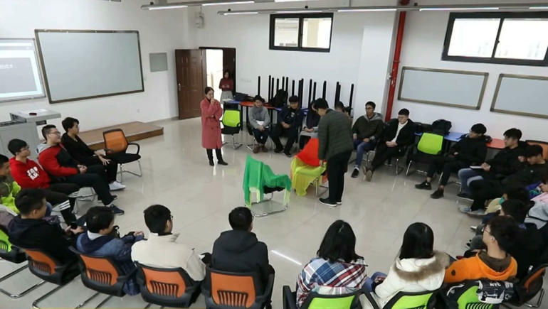 Chinese college offers dating classes to students to teach social norms