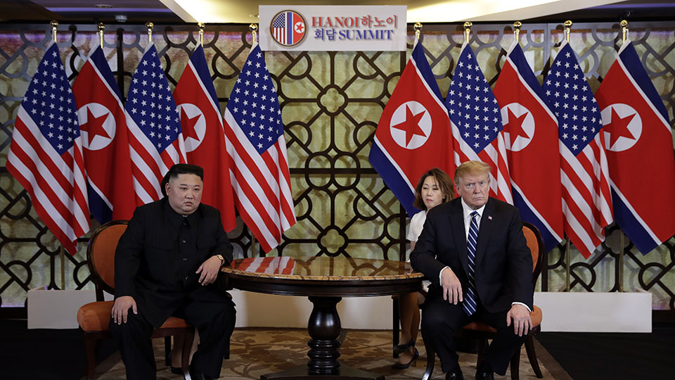 US President Trump, DPRK leader Kim meet on second day of Vietnam summit
