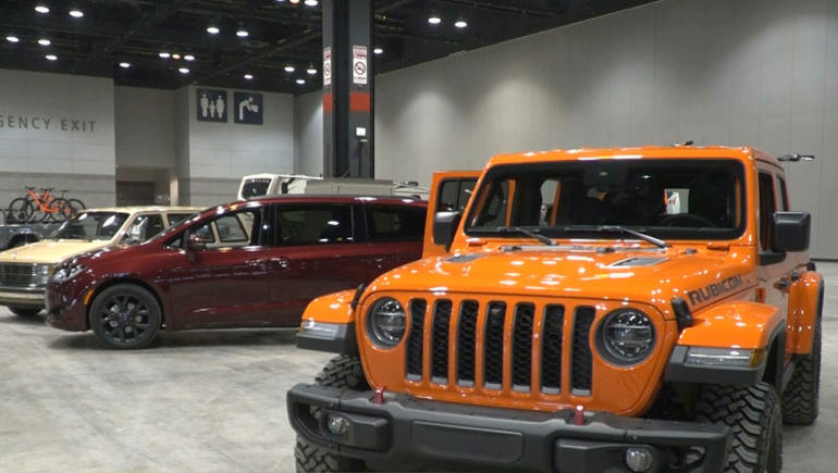 Carmakers show off vehicles with latest tech at Chicago Auto Show