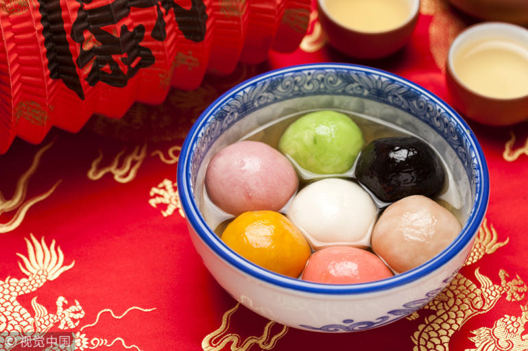 Tangyuan in different colors and flavors