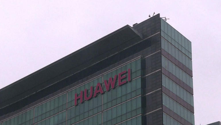 Huawei preps 5G phone release for UK amid controversy