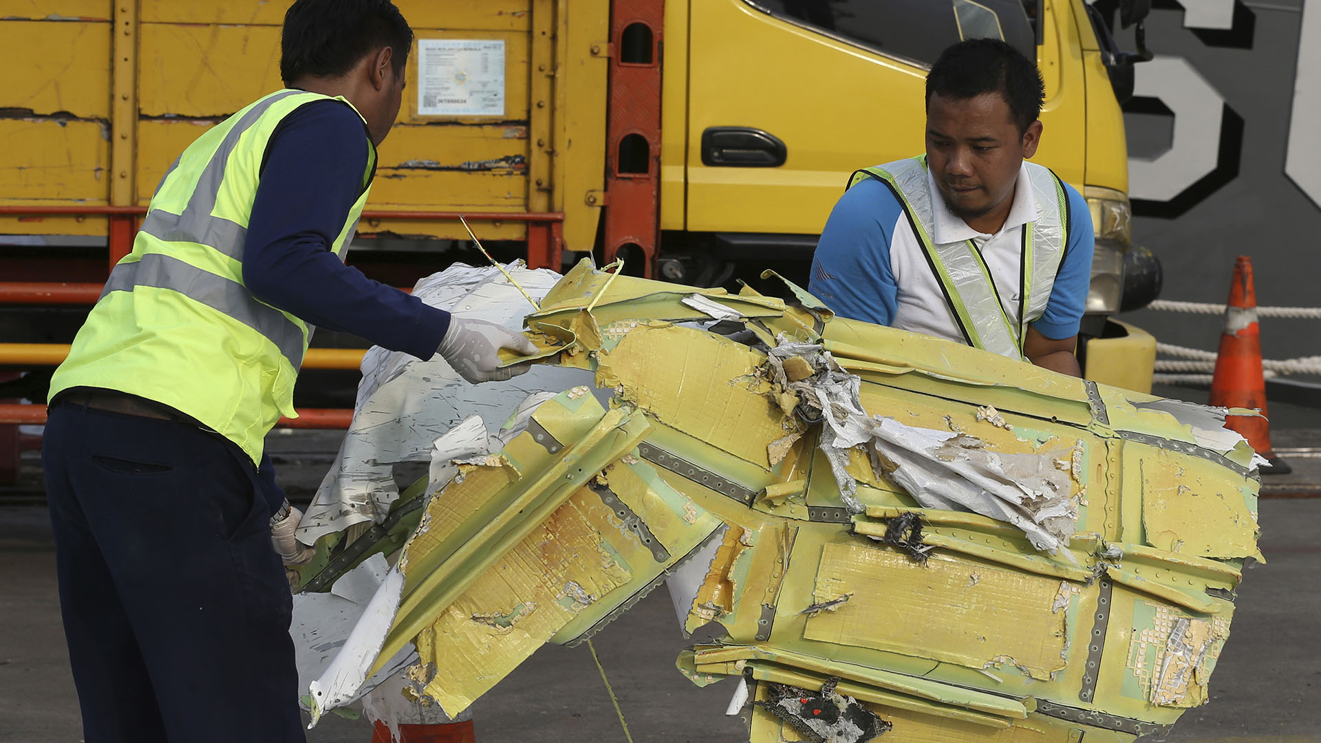Investigators release report on deadly Lion Air crash in Indonesia