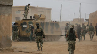 Turkey gives YPG deadline to withdraw from border area