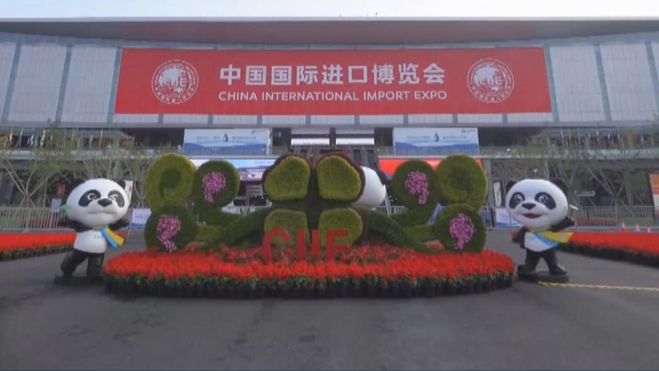 Drug companies bring new treatments to Chinese expo