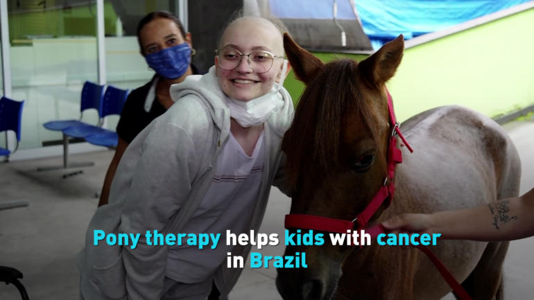 Pony therapy helps kids with cancer in Brazil