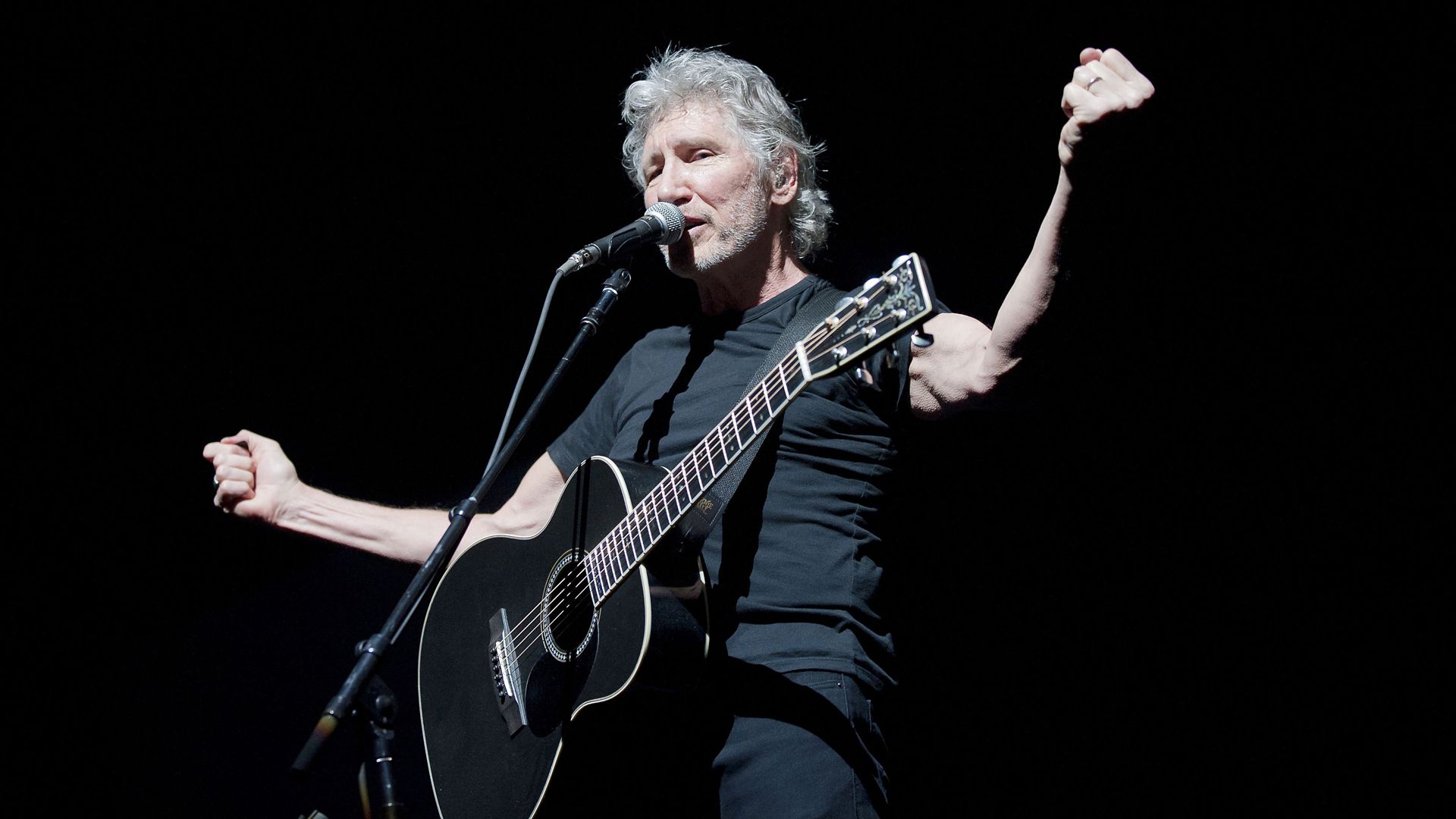 The Heat: One-On-One with Roger Waters | CGTN America