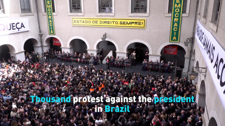 Thousand protest against the president in Brazil