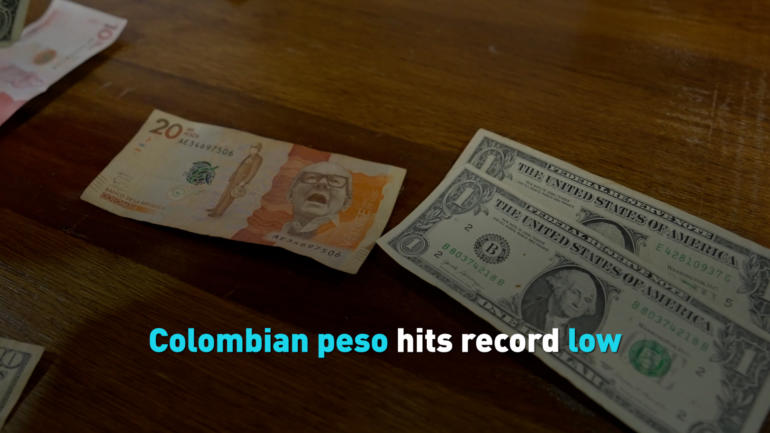Colombian peso hits record low