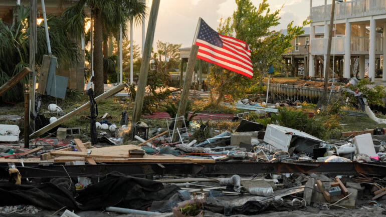 Florida residents begin rebuilding homes and businesses
