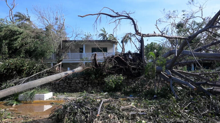 Mexico's Pacific Coast cleans up after Hurricane Otis