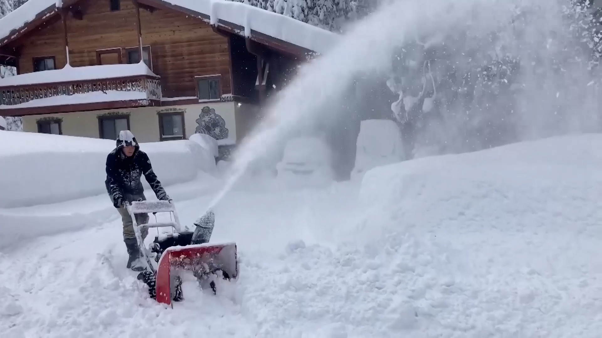 Massive Blizzard Hits California And Nevada | CGTN America