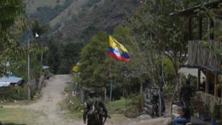 Violence threatens peace talks in Colombia