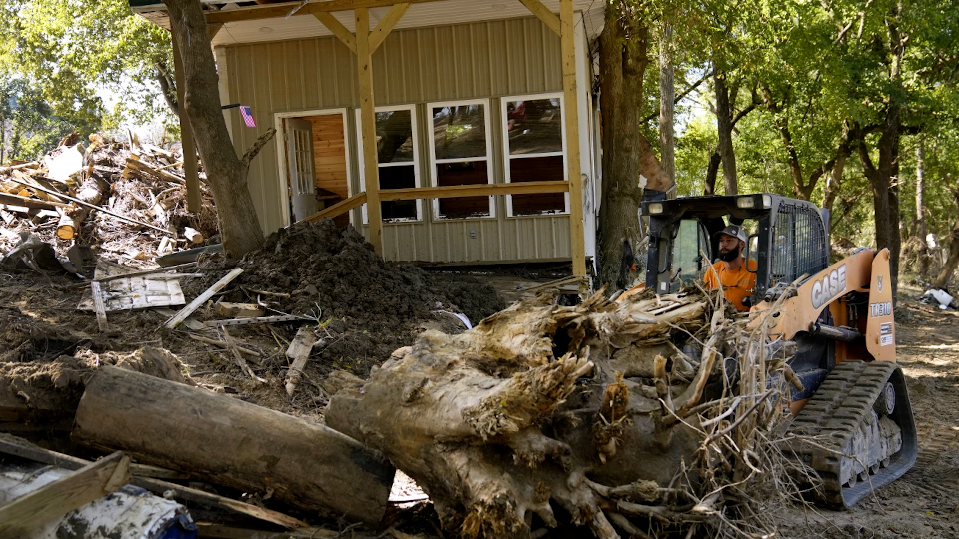 Federal government sends more aid for regions devastated by Hurricane Helene