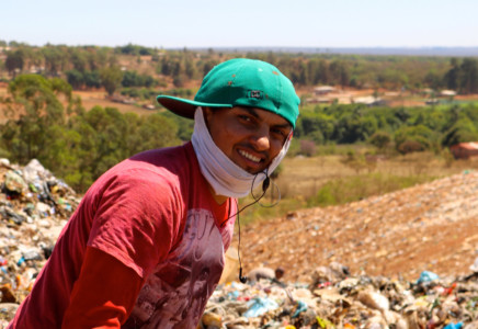"This dump is like a mine that attracts people from all parts. Want it or not, this is a place where you can raise some cash quickly." Lixão da Estrutural dump