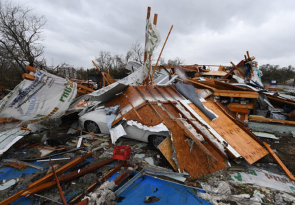 Destroyed houses after heavy damage when Hurricane Harvey hit Rockport, Texas on August 26, 2017.
Hurricane Harvey left a trail of devastation Saturday after the most powerful storm to hit the US mainland in over a decade slammed into Texas, destroying homes, severing power supplies and forcing tens of thousands of residents to flee. / AFP PHOTO / MARK RALSTON Hurricane Harvey Slams Into Texas Gulf Coast